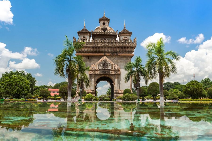 15979523-patuxai-monument-vientiane-laos