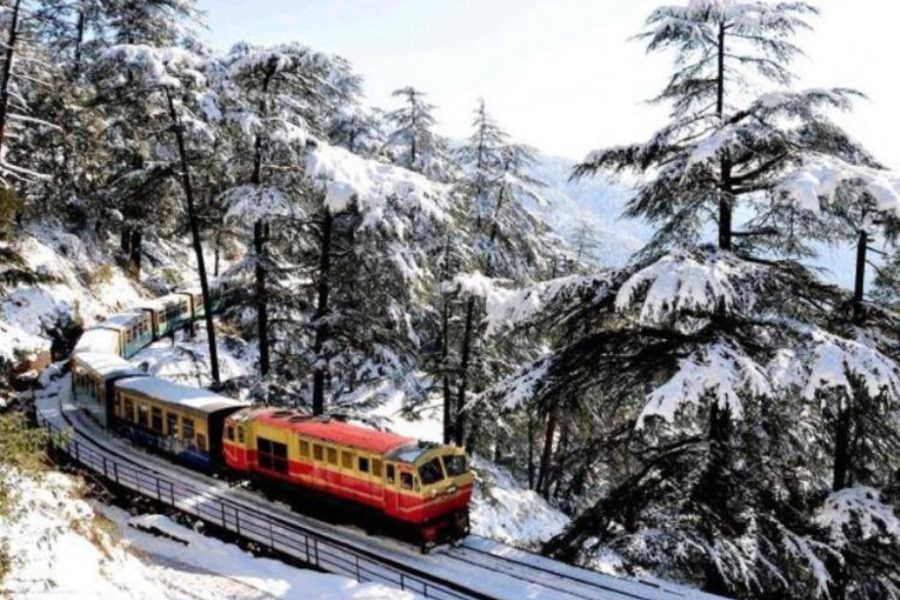 kalka-shimla-toy-train-winter